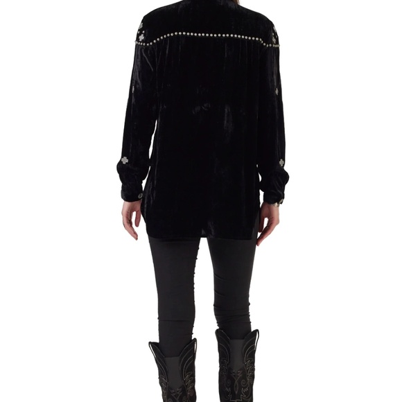 NWT! Double D Ranch Sacred Mountain Velvet Top! Size XS - Picture 6 of 6